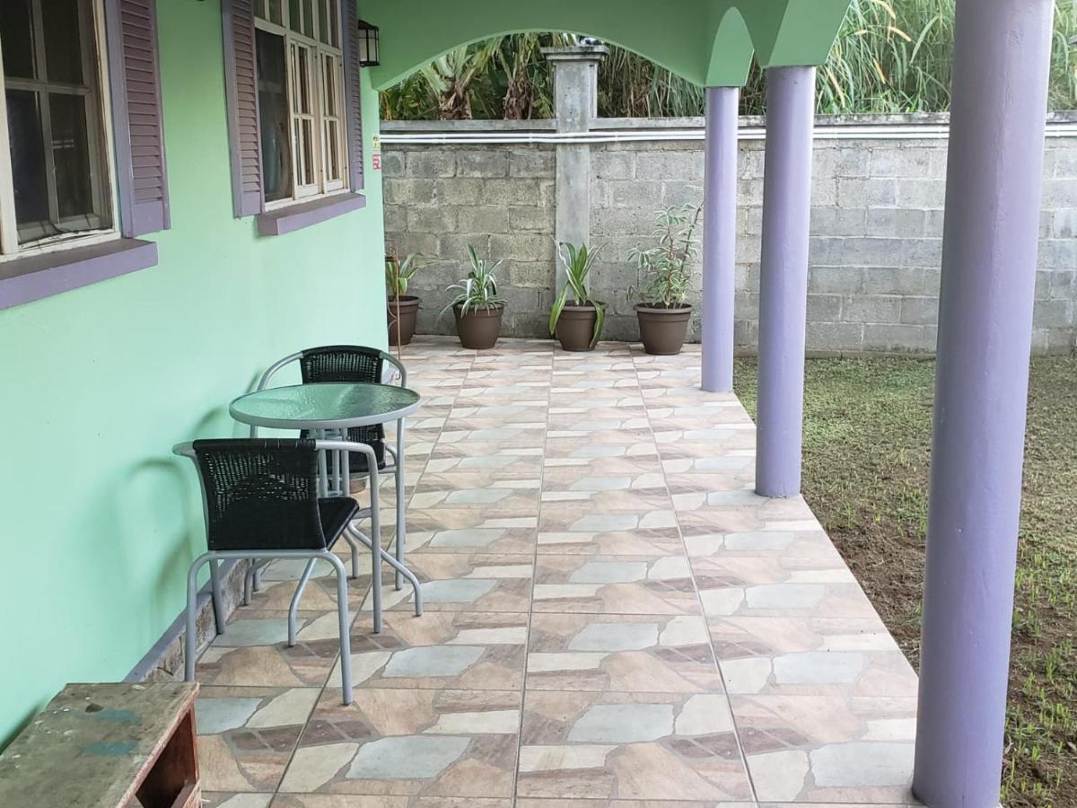 Matthew'S Miracle View Roseau Exterior foto